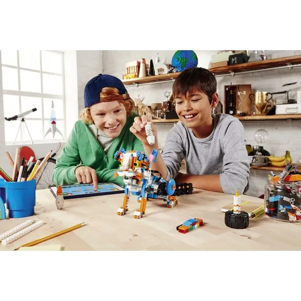 Boost 17101 Набор для конструирования и программирования (Фото 4)