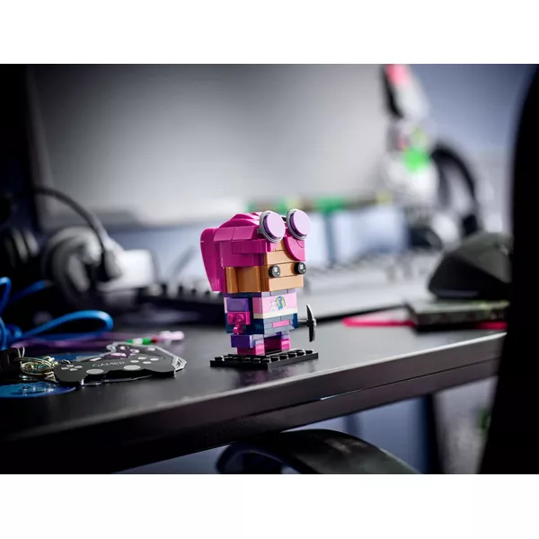 BrickHeadz 40728 Брут Бомбер (Фото 3)