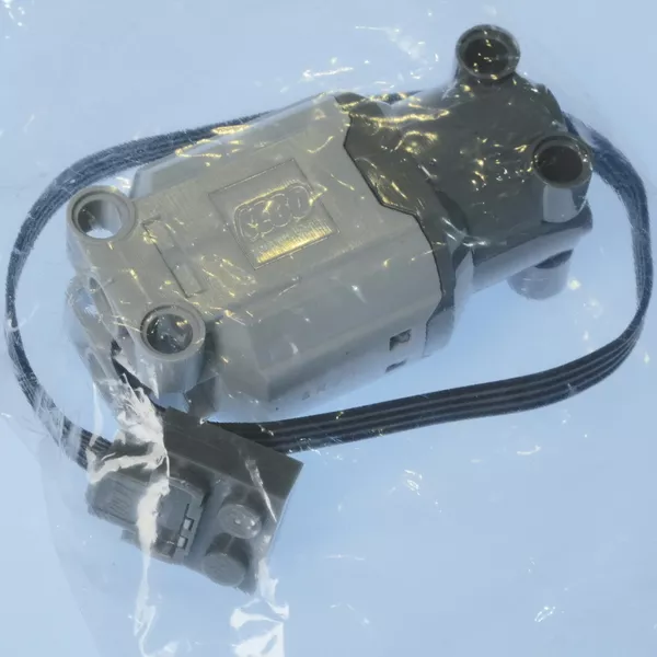 Детали 6132519 Mотор Technic Power Functions L 9V, детали 99499c01 / 6000564 / 6132519 / 6211504, 1 шт