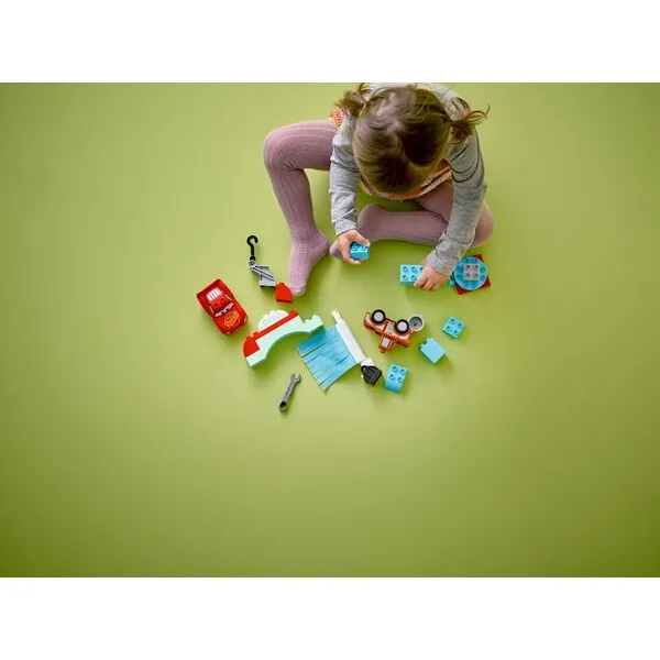 DUPLO 10996 Веселая автомойка Молнии Маккуина и Мэтра (Фото 4)