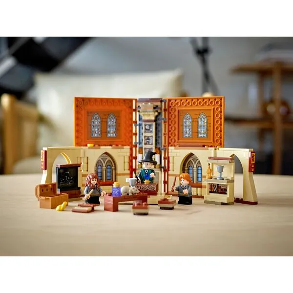 Harry Potter 76382 Учёба в Хогвартсе: Урок трансфигурации (Фото 4)