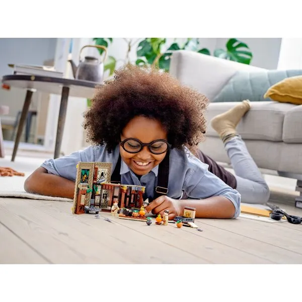 Harry Potter 76384 Учёба в Хогвартсе: Урок травологии (Фото 3)