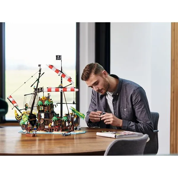 Ideas 21322 Пираты Залива Барракуды (Фото 7)