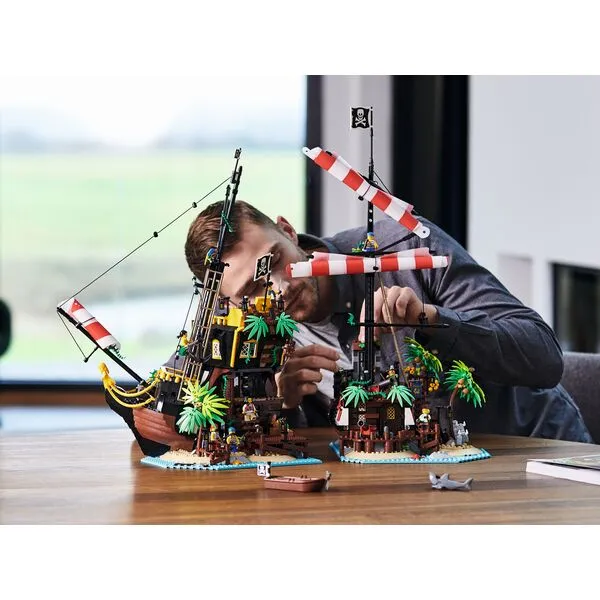 Ideas 21322 Пираты Залива Барракуды (Фото 6)