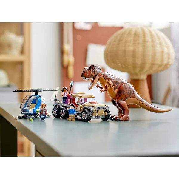 Jurassic World 76941 Погоня за карнотавром (Фото 4)