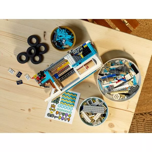 Коллекционные наборы 10279 Фургон Volkswagen T2 Camper (Фото 19)