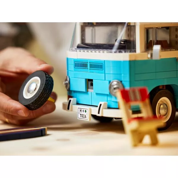 Коллекционные наборы 10279 Фургон Volkswagen T2 Camper (Фото 16)