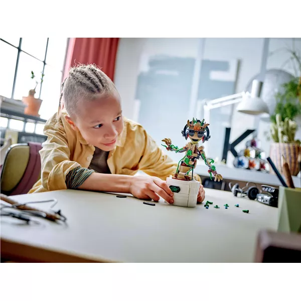 Marvel Super Heroes 76297 Танцующий Грут (Фото 6)