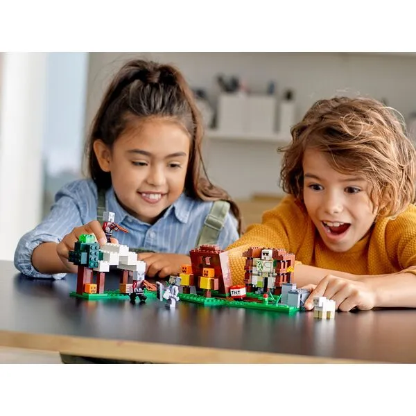 Minecraft 21159 Аванпост разбойников (Фото 3)