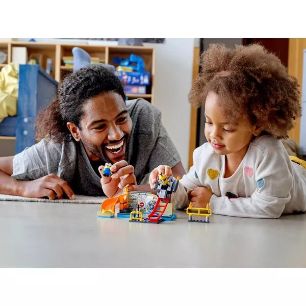 Minions: The Rise of Gru 75546 Миньоны в лаборатории Грю (Фото 10)