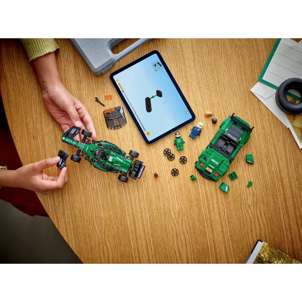 Speed Champions 76925 Aston Martin F1 Safety Car & AMR23 (Фото 5)