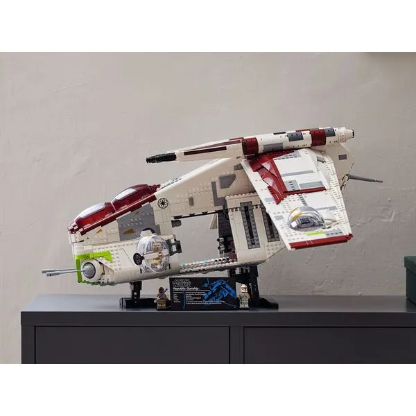 Star Wars 75309 Боевой корабль Республики (Фото 18)