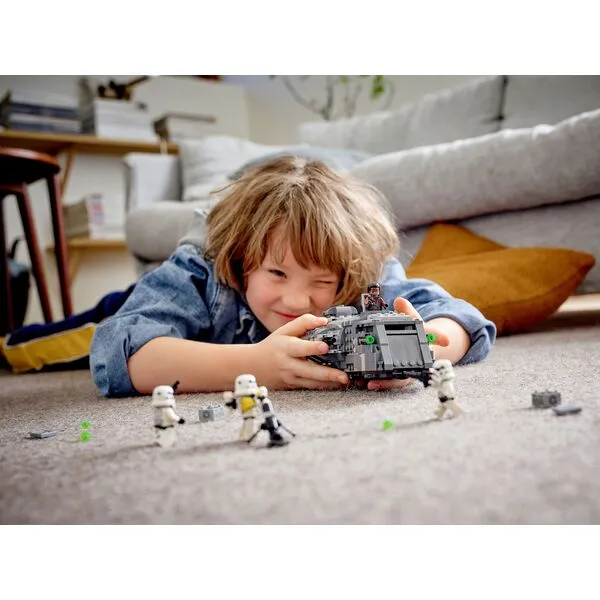 Star Wars 75311 Имперский бронированный корвет типа Мародер (Фото 3)