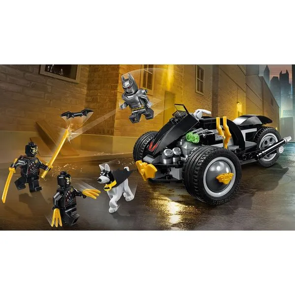Super Heroes 76110 Бэтмен: Нападение Когтей (Фото 3)