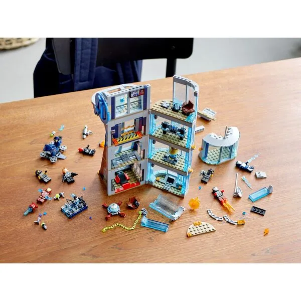 Super Heroes 76166 Avengers Movie 4 Битва за башню Мстителей (Фото 5)