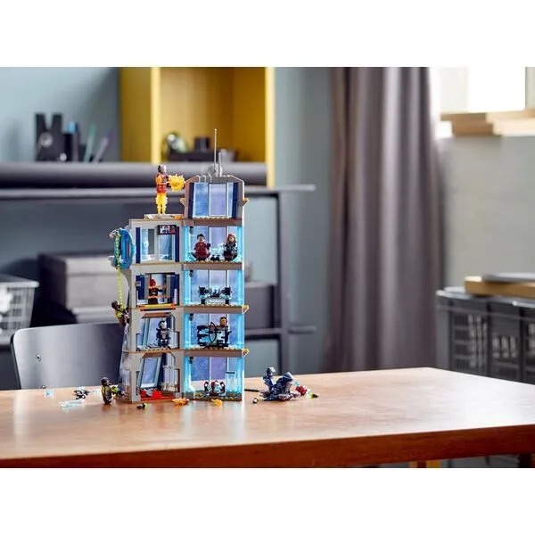 Super Heroes 76166 Avengers Movie 4 Битва за башню Мстителей (Фото 3)