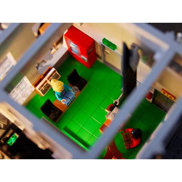 Super Heroes 76178 Редакция Дейли Бьюгл (Фото 9)