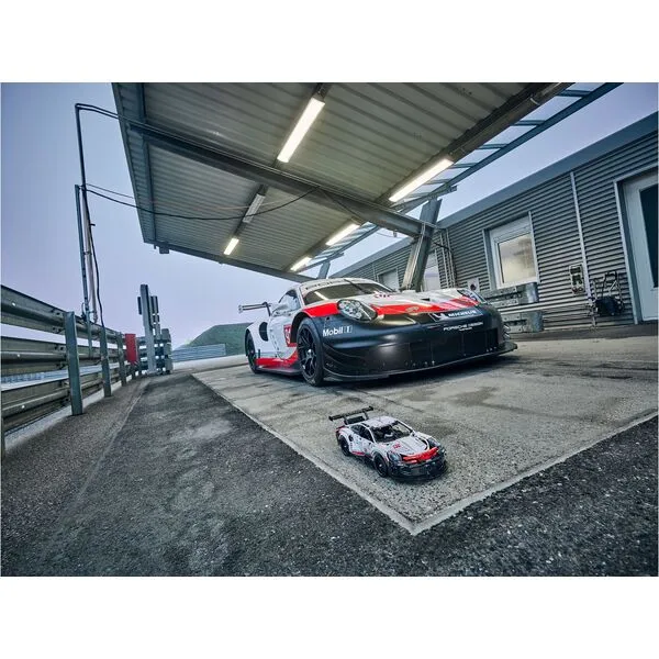 Technic 42096 Порше 911 RSR (Фото 5)