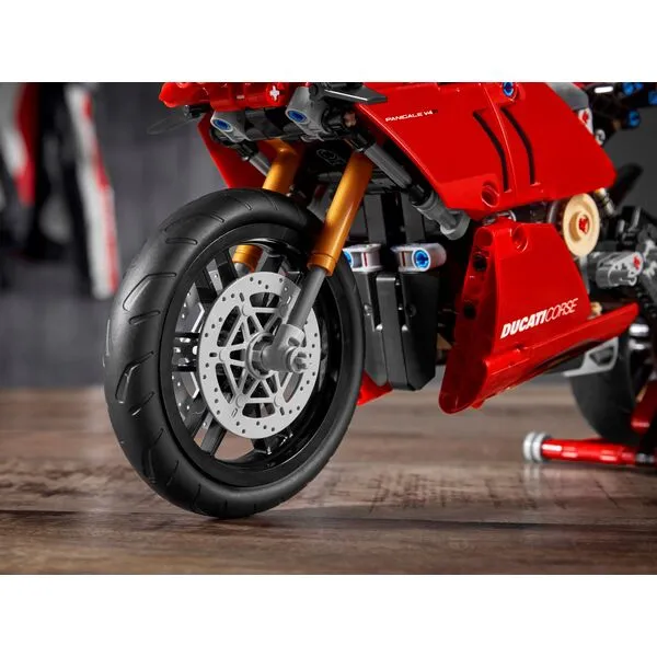 Technic 42107 Ducati Panigale V4 R (Фото 12)