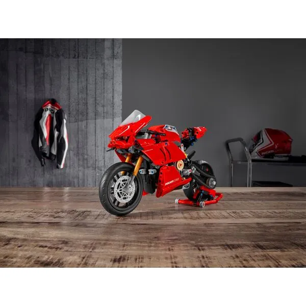 Technic 42107 Ducati Panigale V4 R (Фото 7)
