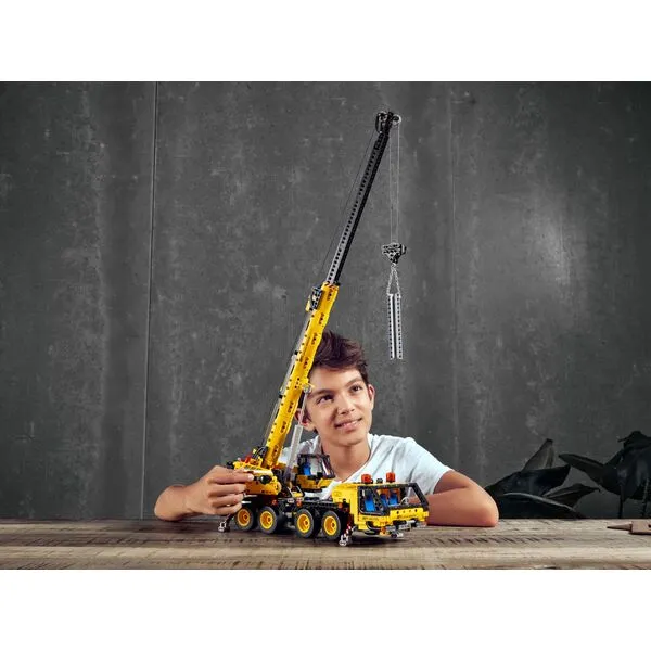 Technic 42108 Мобильный кран (Фото 4)