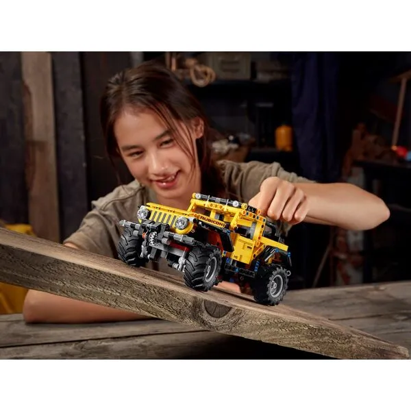 Technic 42122 Jeep Wrangler (Фото 6)
