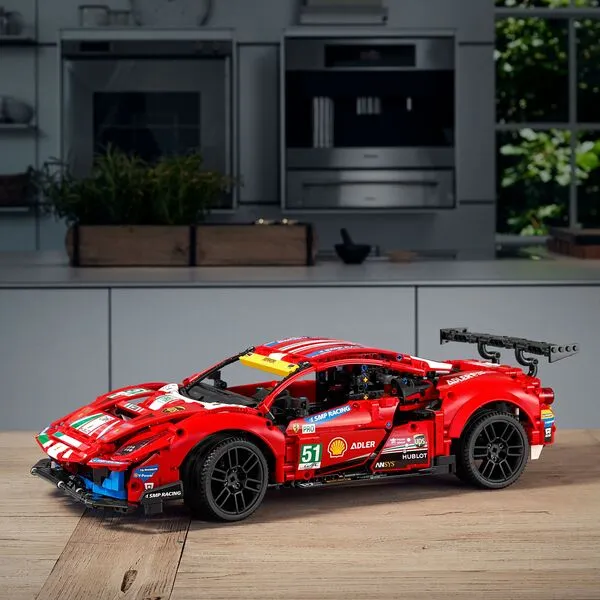 Technic 42125 Ferrari 488 GTE AF Corse #51 (Фото 5)