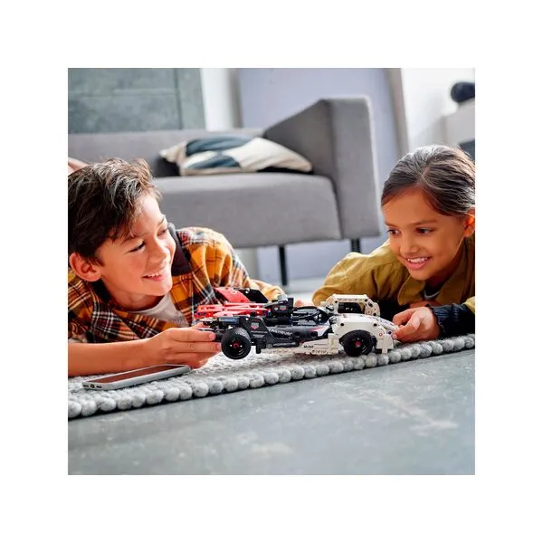 Technic 42137 Formula E Porsche 99X Electric (Фото 3)