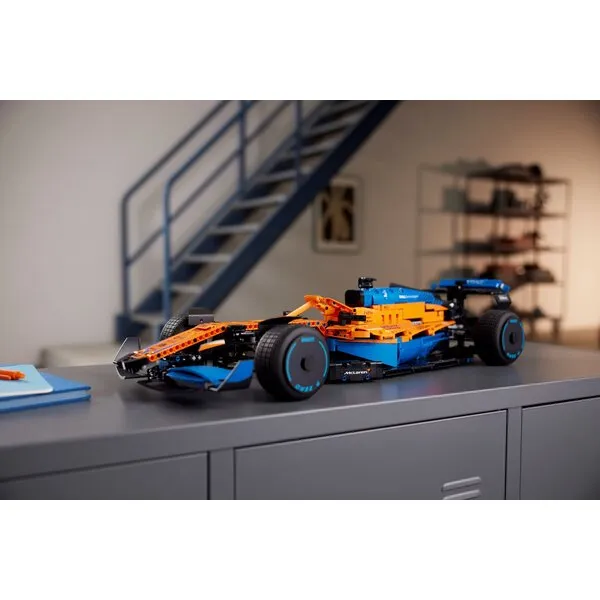 Technic 42141 Гоночный автомобиль McLaren Formula 1 (Фото 5)