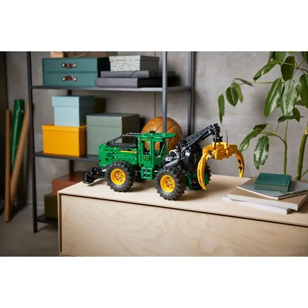 Technic 42157 Трелевочный трактор John Deere 948L-II (Фото 4)