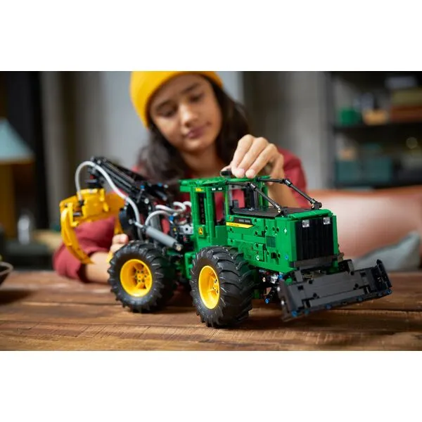 Technic 42157 Трелевочный трактор John Deere 948L-II (Фото 3)