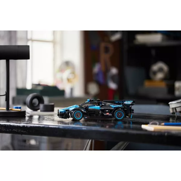 Technic 42162 Bugatti Bolide Agile Blue (Фото 4)