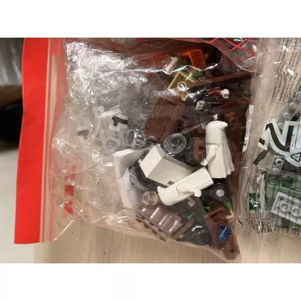 Уцененные наборы 10228-404 Дом с привидениями (Фото 8)