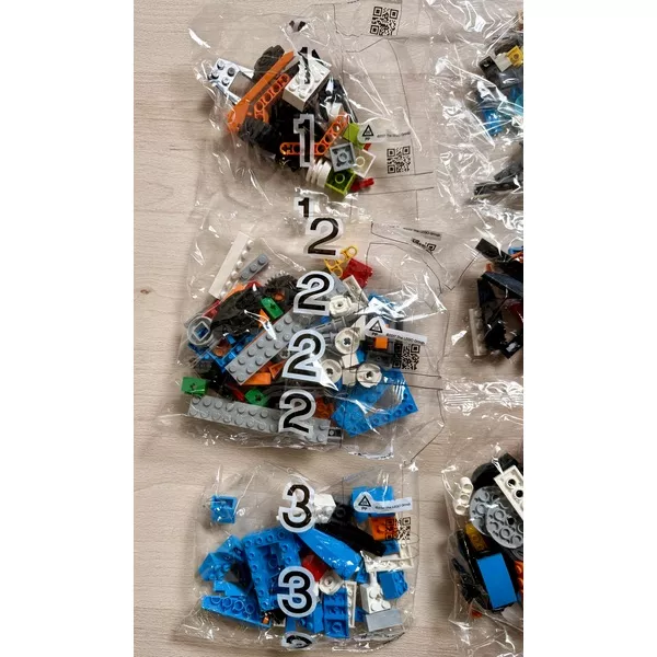 Уцененные наборы 17101-404-1 Набор для конструирования и программирования (Фото 3)