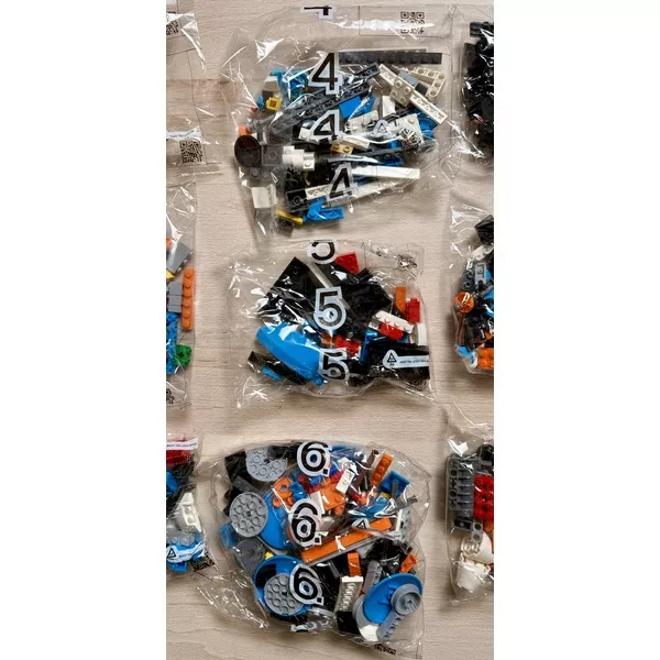 Уцененные наборы 17101-404-2 Набор для конструирования и программирования (Фото 4)