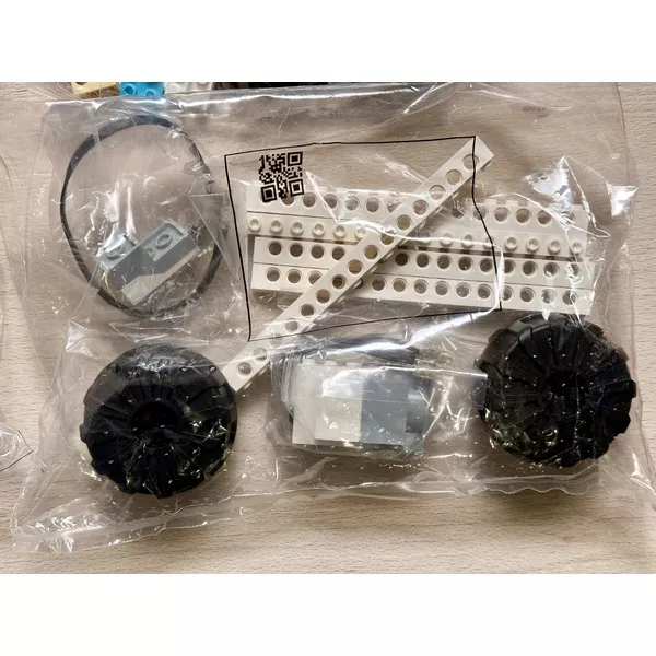 Уцененные наборы 17101-404-2 Набор для конструирования и программирования (Фото 8)