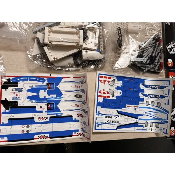 Уцененные наборы 42025-404 Грузовой самолёт (Фото 6)