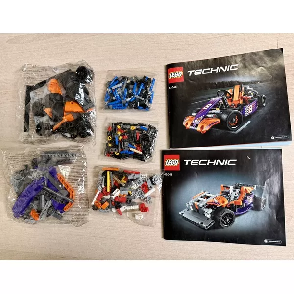 Уцененные наборы 42048-404 Гоночный карт (Фото 2)