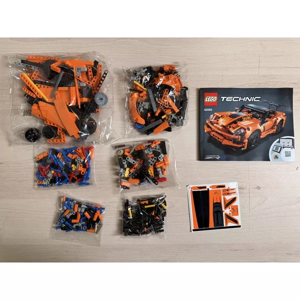 Уцененные наборы 42093-404 Шевроле Корветт ZR1 (Фото 2)