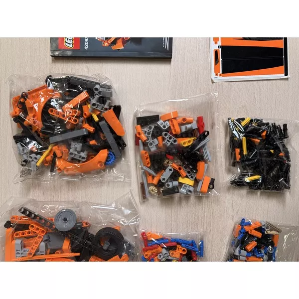 Уцененные наборы 42093-404 Шевроле Корветт ZR1 (Фото 4)