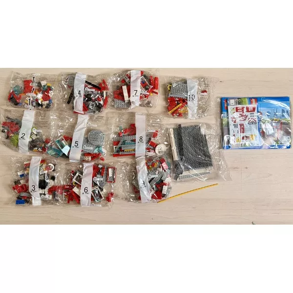 Уцененные наборы 60110-404 Пожарная часть (Фото 2)