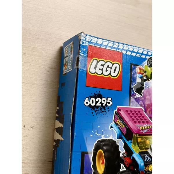 Уцененные наборы 60295-404 Арена для шоу каскадёров (Фото 3)