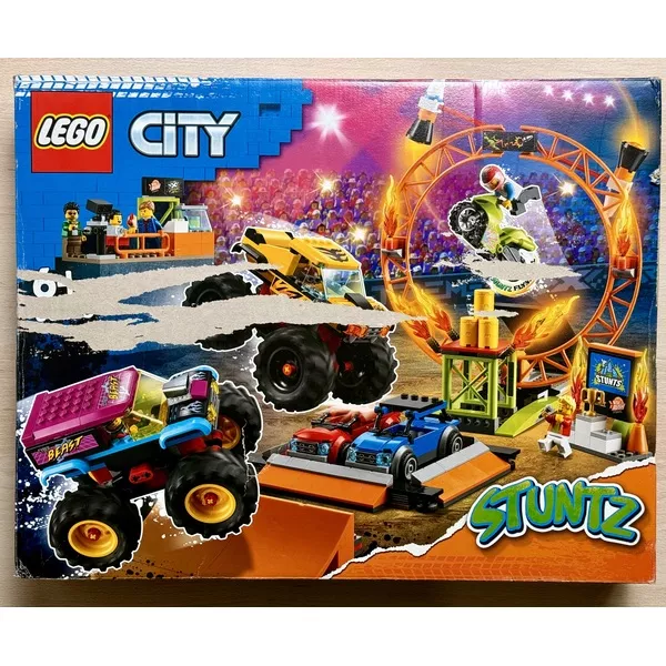 Уцененные наборы 60295-404 Арена для шоу каскадёров