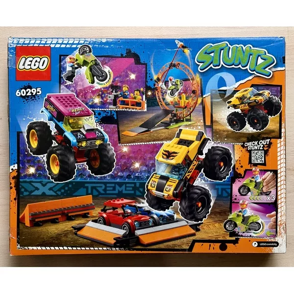 Уцененные наборы 60295-404 Арена для шоу каскадёров (Фото 2)