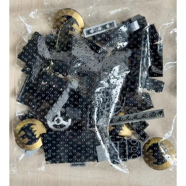 Уцененные наборы 7784-404 The Batmobile Ultimate Collectors Edition (Фото 10)